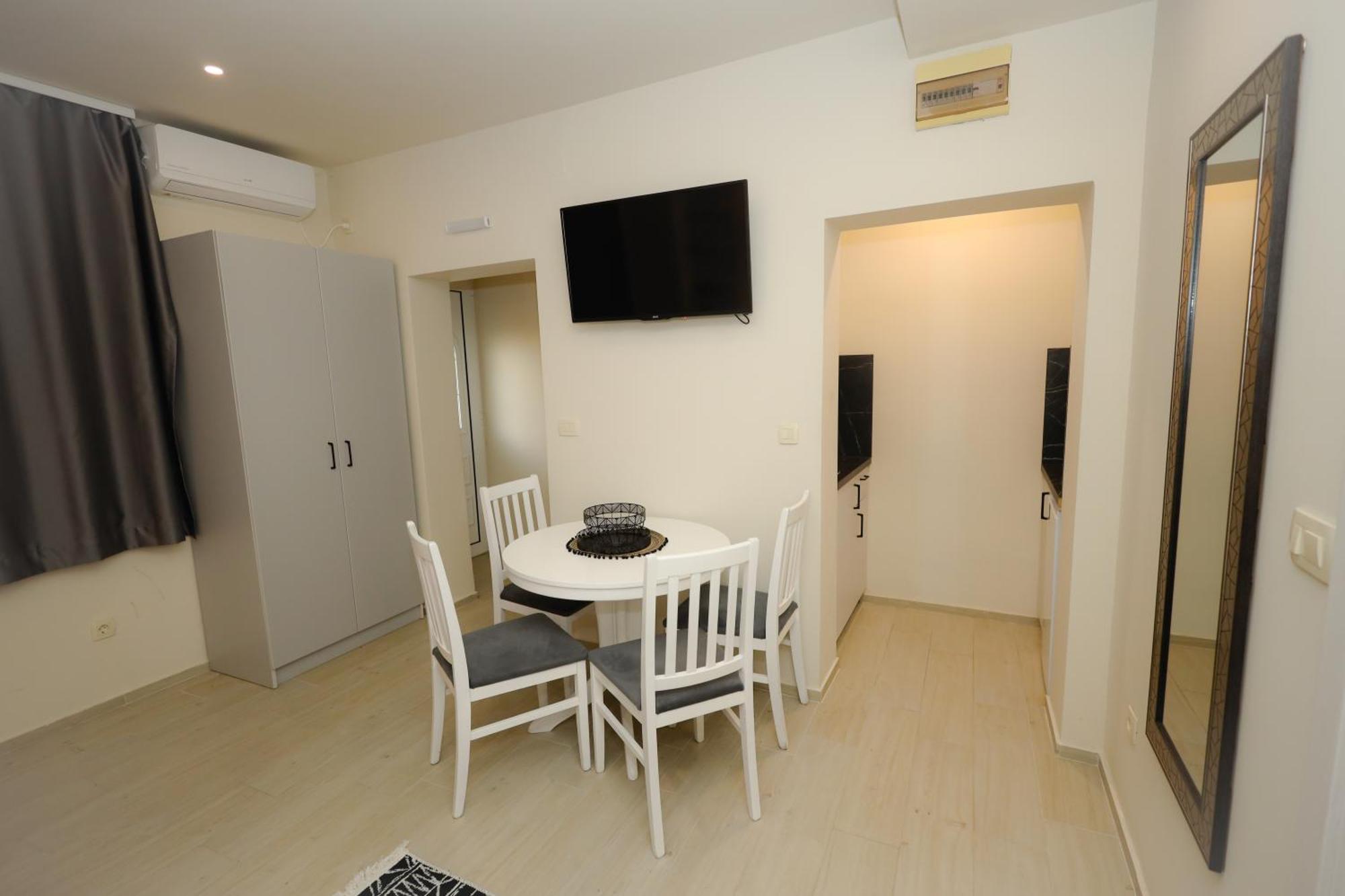 Apartments Milanovic Herceg Novi Oda fotoğraf